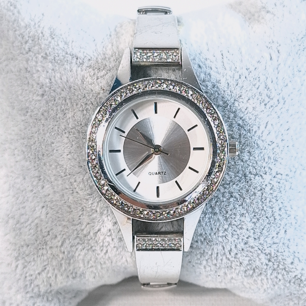 Precision Accutime Silver Tone Crystal Stretch Band Ladies Watch, New Battery